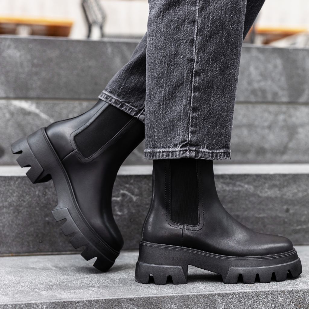 Reign | Black - Image 5